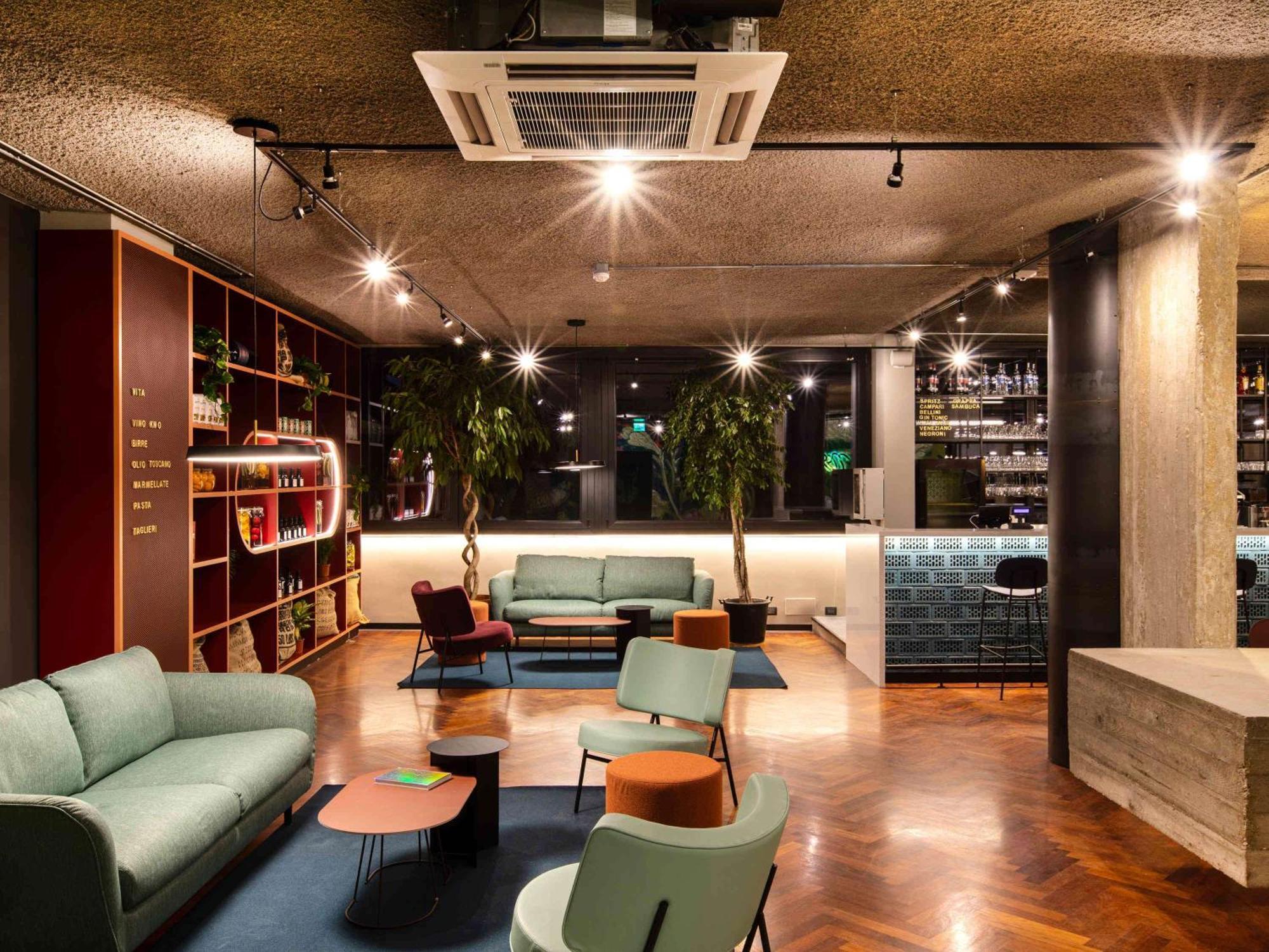 ホテル Ibis Styles Roma Aurelia エクステリア 写真