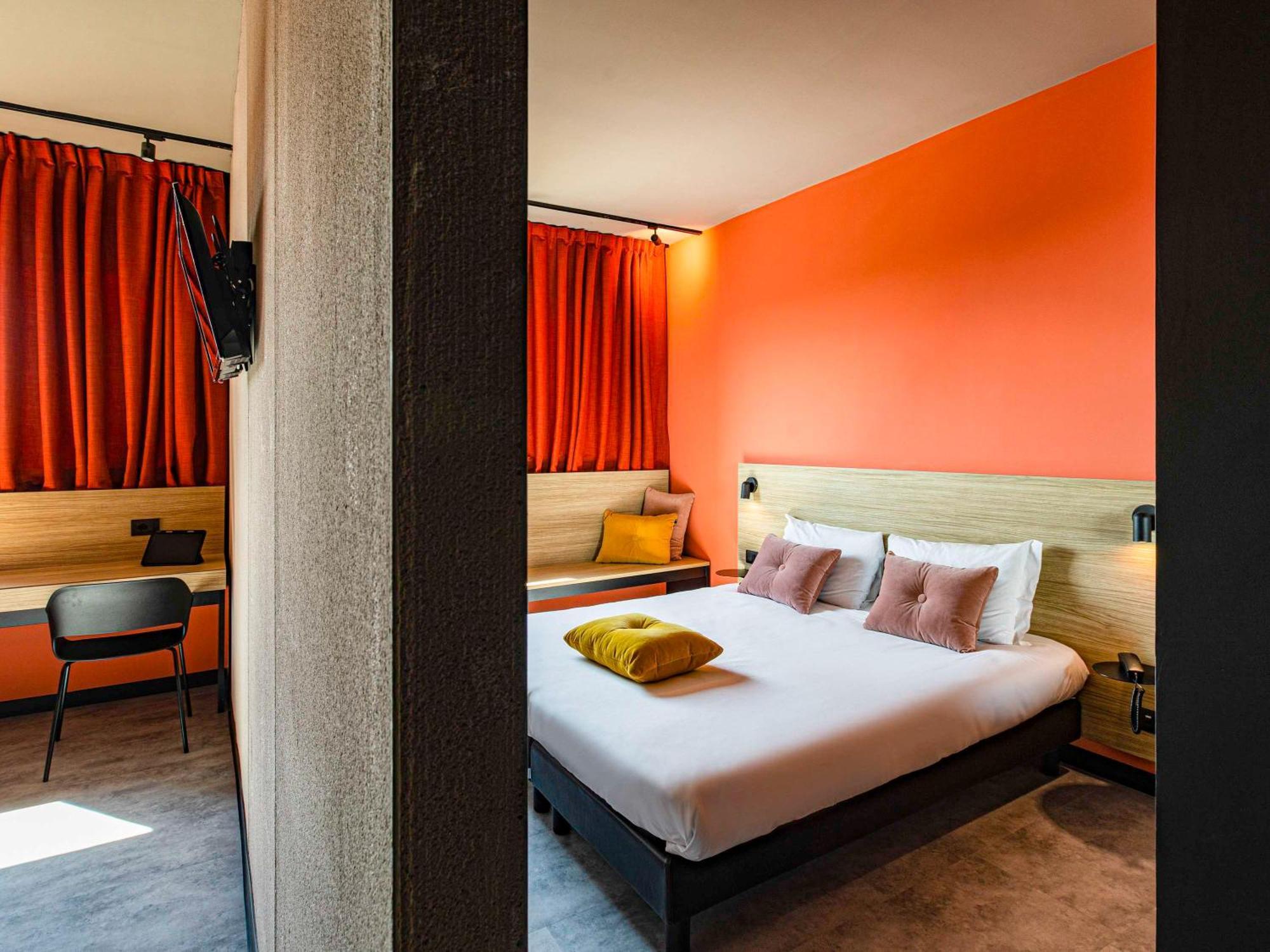 ホテル Ibis Styles Roma Aurelia エクステリア 写真