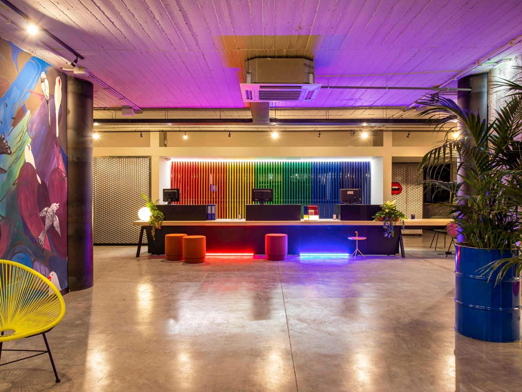 ホテル Ibis Styles Roma Aurelia エクステリア 写真